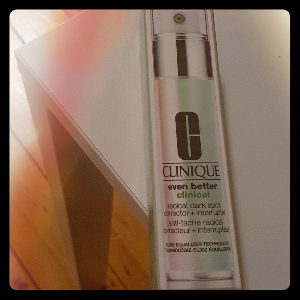 Even better Clinical  dark spot correctot+Interrup